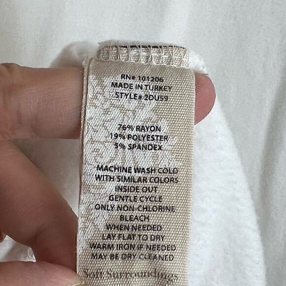 B7 Soft Surroundings Sweater Womens Small Hailey Bieber Off-Duty WFH Comfort - Picture 11 of 11